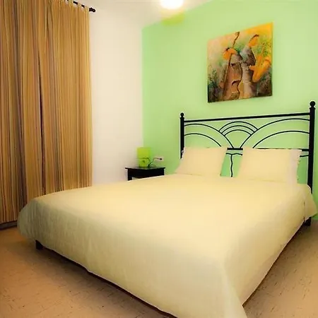 Hotel Aroma 2*